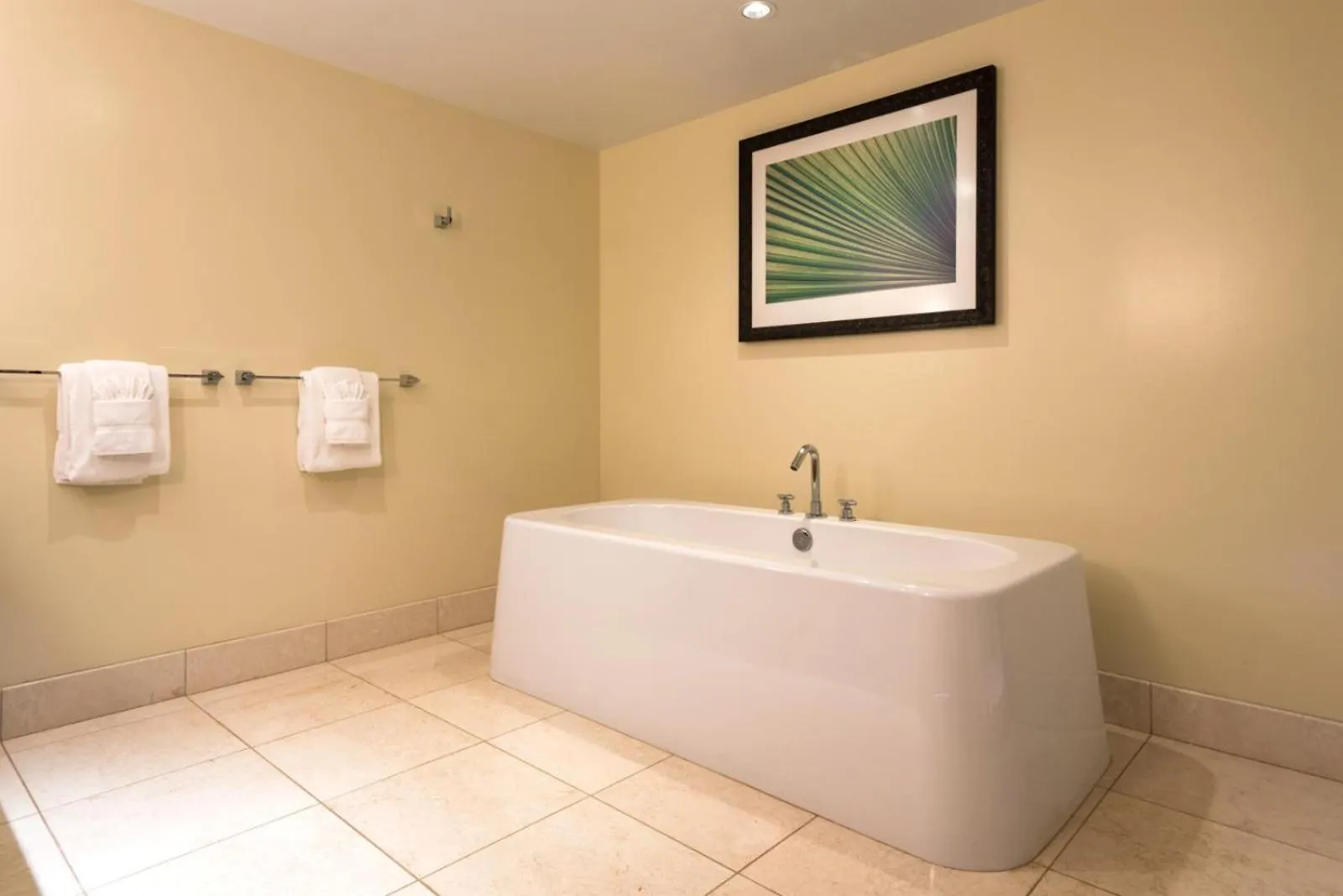 Kbm Resorts Spacious 6-Bedroom Honua Kai Collection Multi Unit Listing Same Floor Ocean Views 2 Free Rental Cars Hkh-50304 Kaanapali Apartment