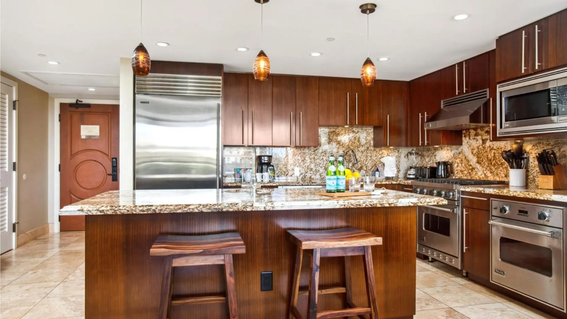 Apartment Kbm Resorts Spacious 6-Bedroom Honua Kai Collection Multi Unit Listing Same Floor Ocean Views 2 Free Rental Cars Hkh-50304 Kaanapali